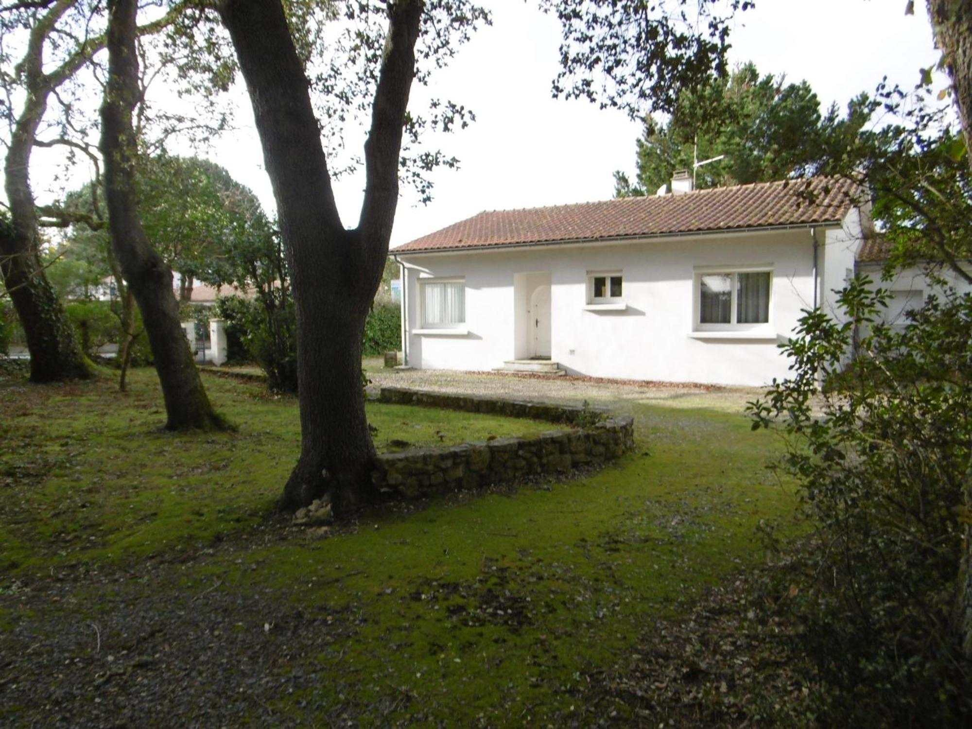 Holiday home Maison 8 Personnes, Proche Plage, Animaux Admis, Parking - Fr-1-823-59 Noirmoutier-en-l'Ile